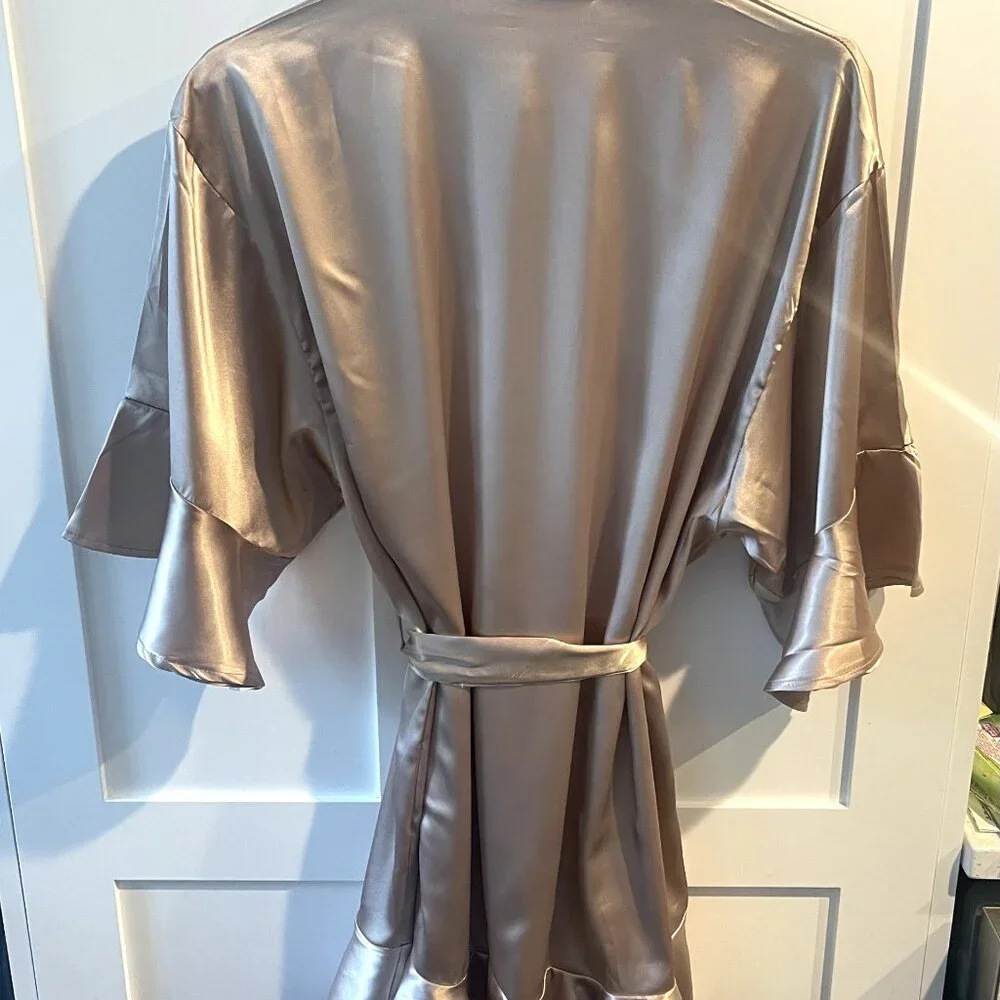 NEW Cheibear Satin Robe - Picture 4 of 4